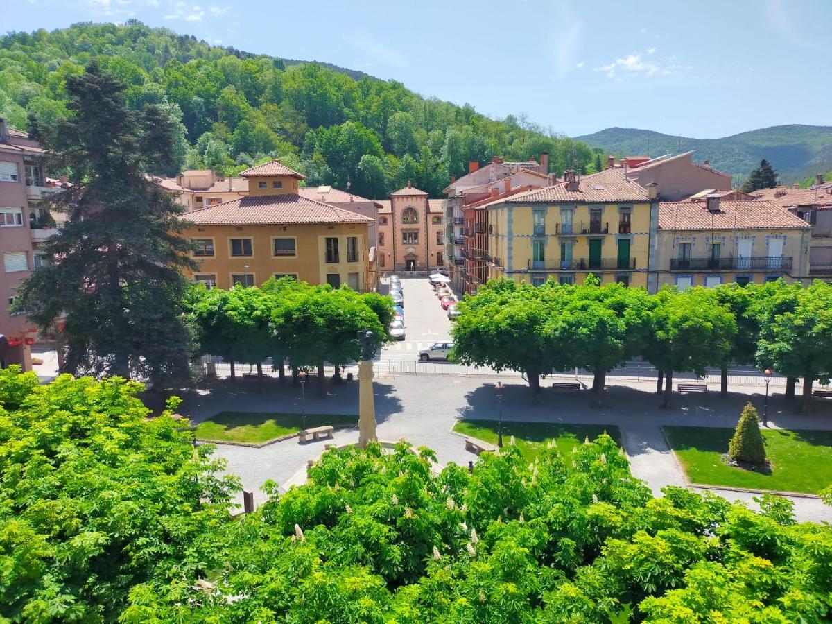 Can Planas Soleado, Amplio Con Vistas Y Parking Sant Joan de les Abadesses Exterior photo